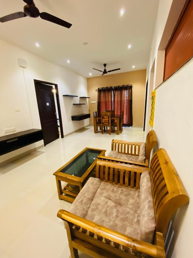 Tulips Residency - Airport Hotel Pilamedu Bagian luar foto