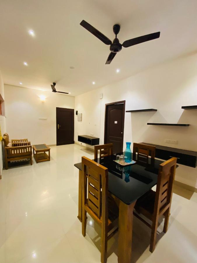 Tulips Residency - Airport Hotel Pilamedu Bagian luar foto